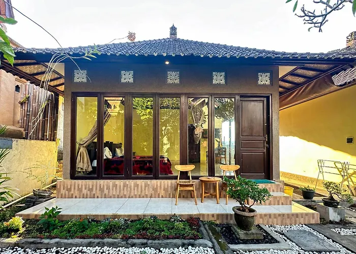 Guest house Baruna Side View