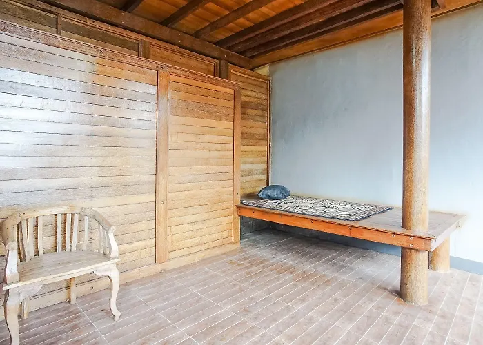 Baruna Side View Guest house